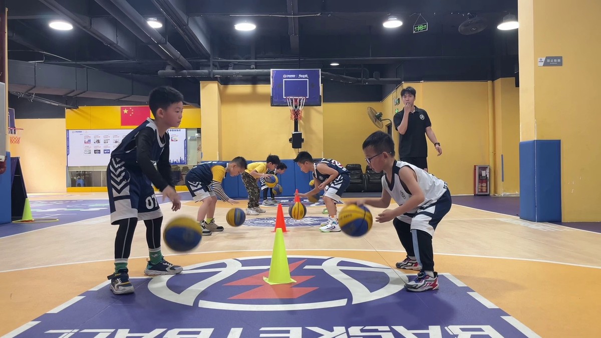 篮球训练课示范课视频